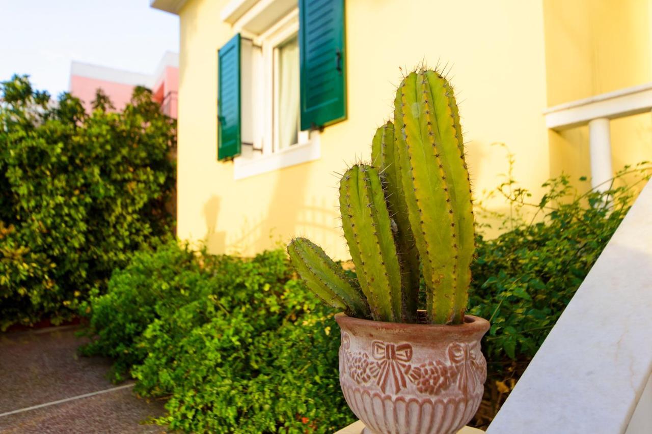 Jasmine Of Poseidonia Apartment Posidhonía Exterior photo