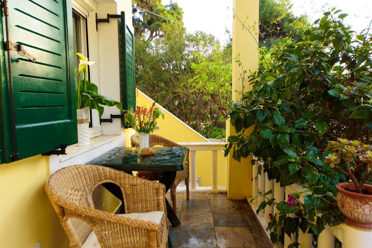 Jasmine Of Poseidonia Apartment Posidhonía Exterior photo